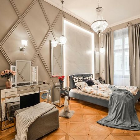 Dali Wenceslas Square Apartment Прага Экстерьер фото