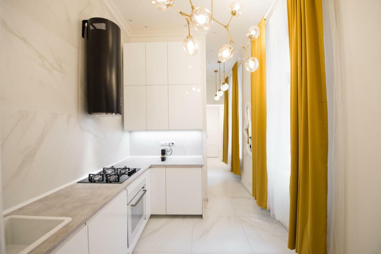 Dali Wenceslas Square Apartment Прага Экстерьер фото