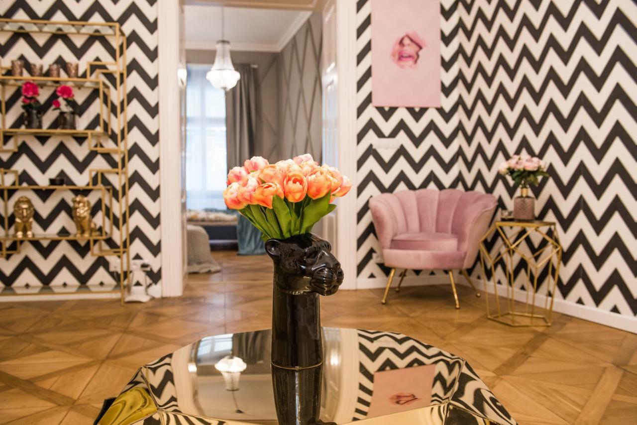 Dali Wenceslas Square Apartment Прага Экстерьер фото