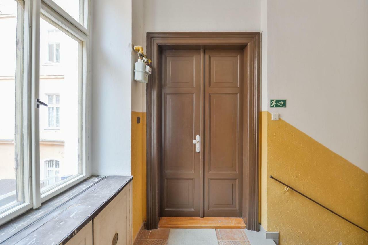 Dali Wenceslas Square Apartment Прага Экстерьер фото