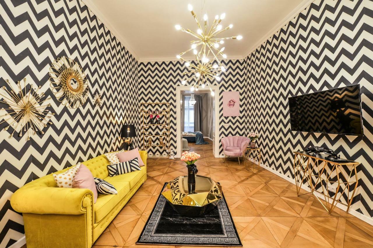 Dali Wenceslas Square Apartment Прага Экстерьер фото