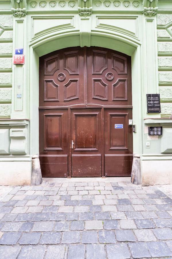 Dali Wenceslas Square Apartment Прага Экстерьер фото