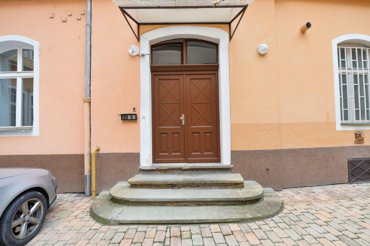 Dali Wenceslas Square Apartment Прага Экстерьер фото